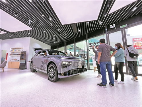 羊城晚報(bào) 廣州新能源車(chē)購(gòu)車(chē)補(bǔ)貼落地，最高1萬(wàn)元助力綠色出行，汽車(chē)零配件零售迎新機(jī)遇